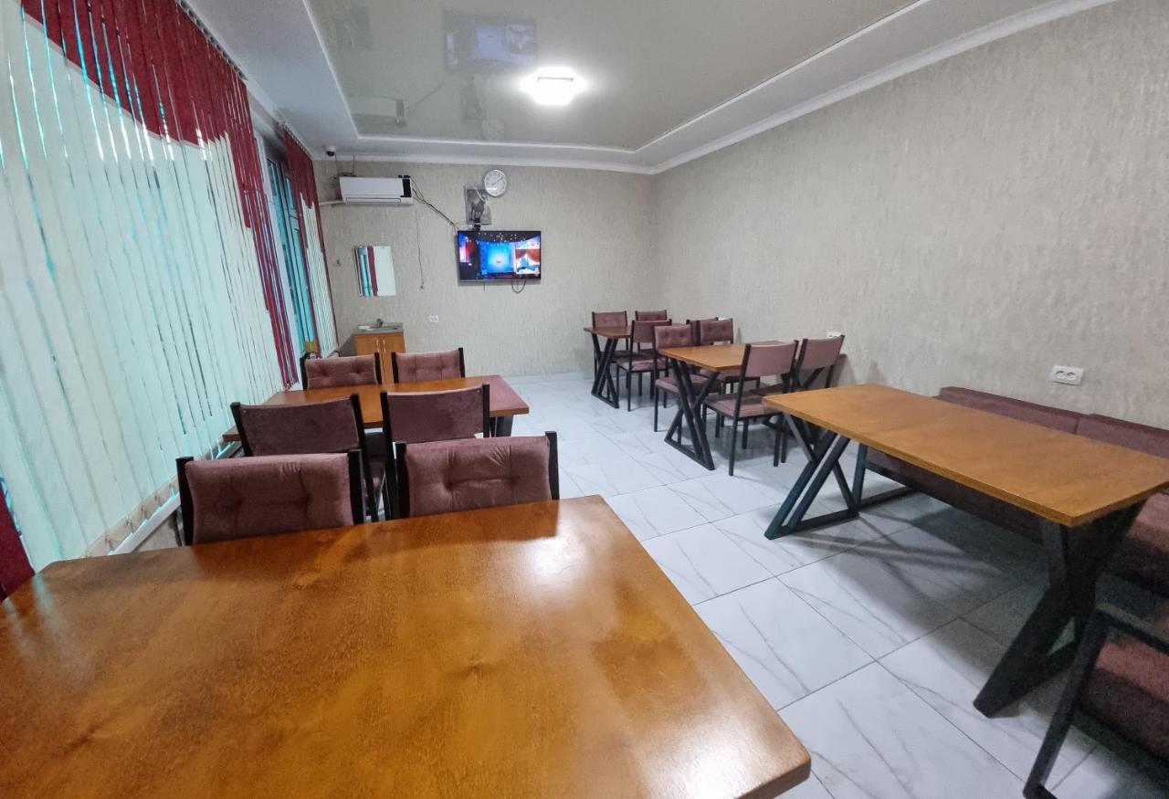 Hostel Sulaiman-Too Osch Exterior foto